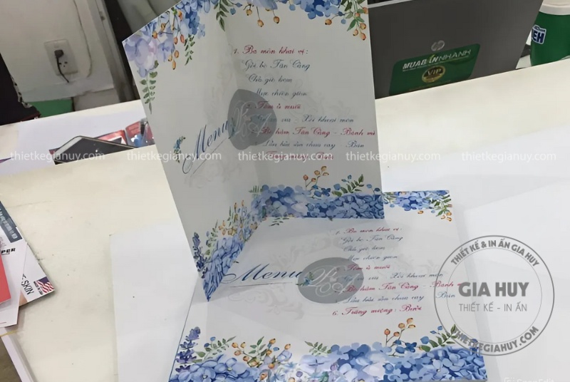 menu để bàn tiệc cưới gập 2